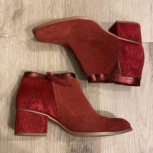 TOMS suede maroon ankle booties, size 6
